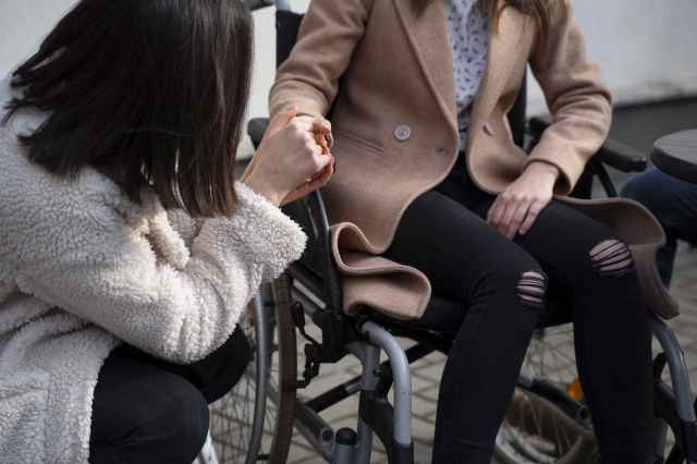 Atención sociosanitaria a personas dependientes en instituciones sociales (SSCS0208) Próximamente